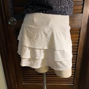 Adorable layered Athleta tennis-style skort, S